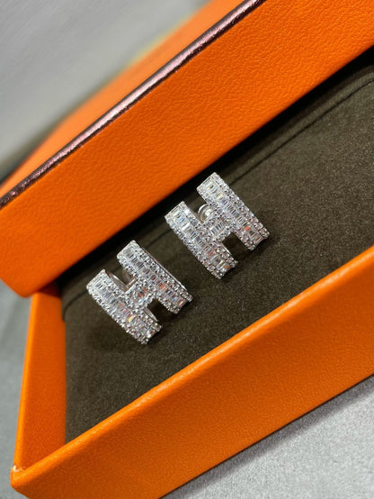 [ELAN LUXE]H STUD EARRINGS WITH SILVER DIAMONDS