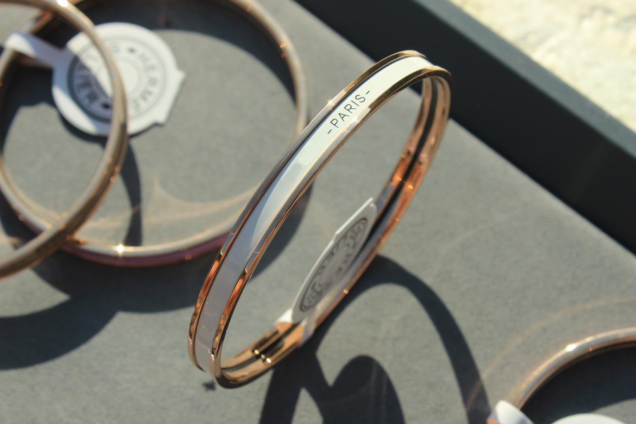 [ELAN LUXE]HM UNI BANGLE BAG