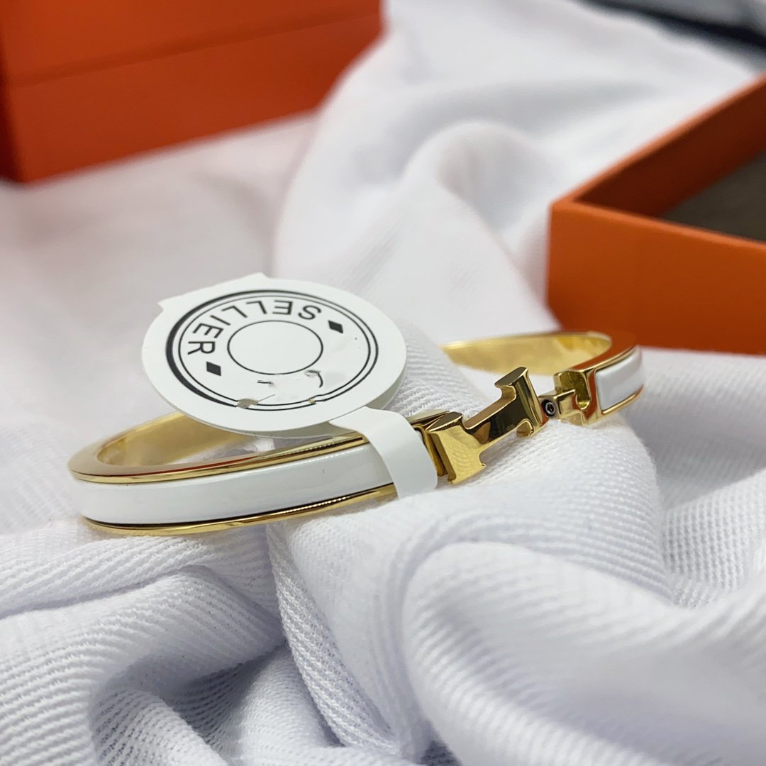 [ELAN LUXE]CLASSIC HM CLIC WHITE 8MM ENAMEL BRACELET