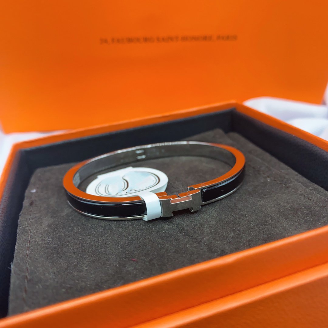 [ELAN LUXE]CLASSIC HM CLIC BLACK 8MM ENAMEL BRACELET