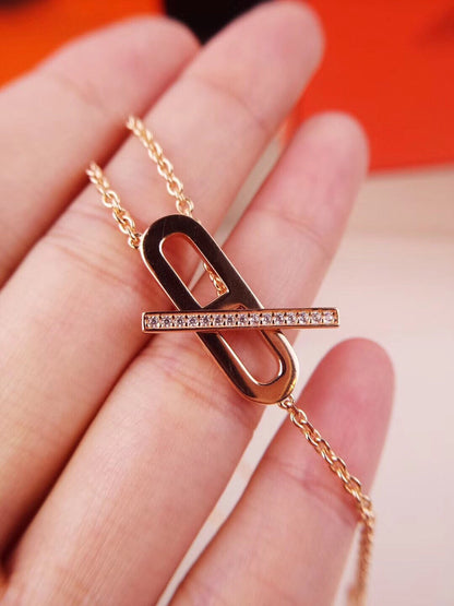 [ELAN LUXE]HM FIRE PIG NOSE NECKLACE TRENDY STREET