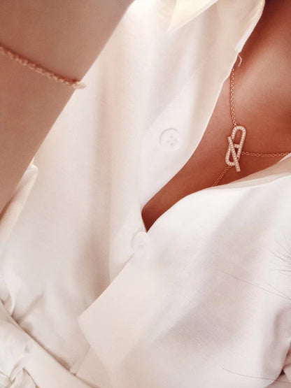 [ELAN LUXE]HM FIRE PIG NOSE NECKLACE TRENDY STREET