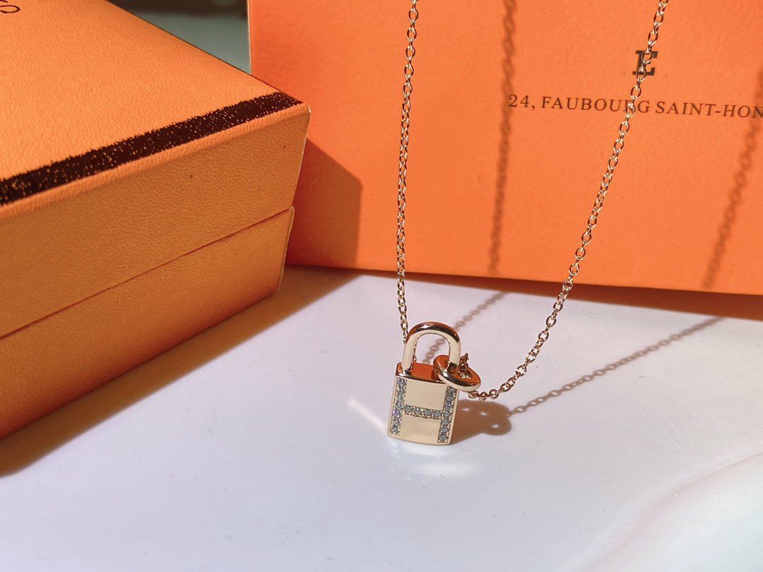 [ELAN LUXE]HM ADVANCED NICHE LOCK HEAD NECKLACE DIAMONDS