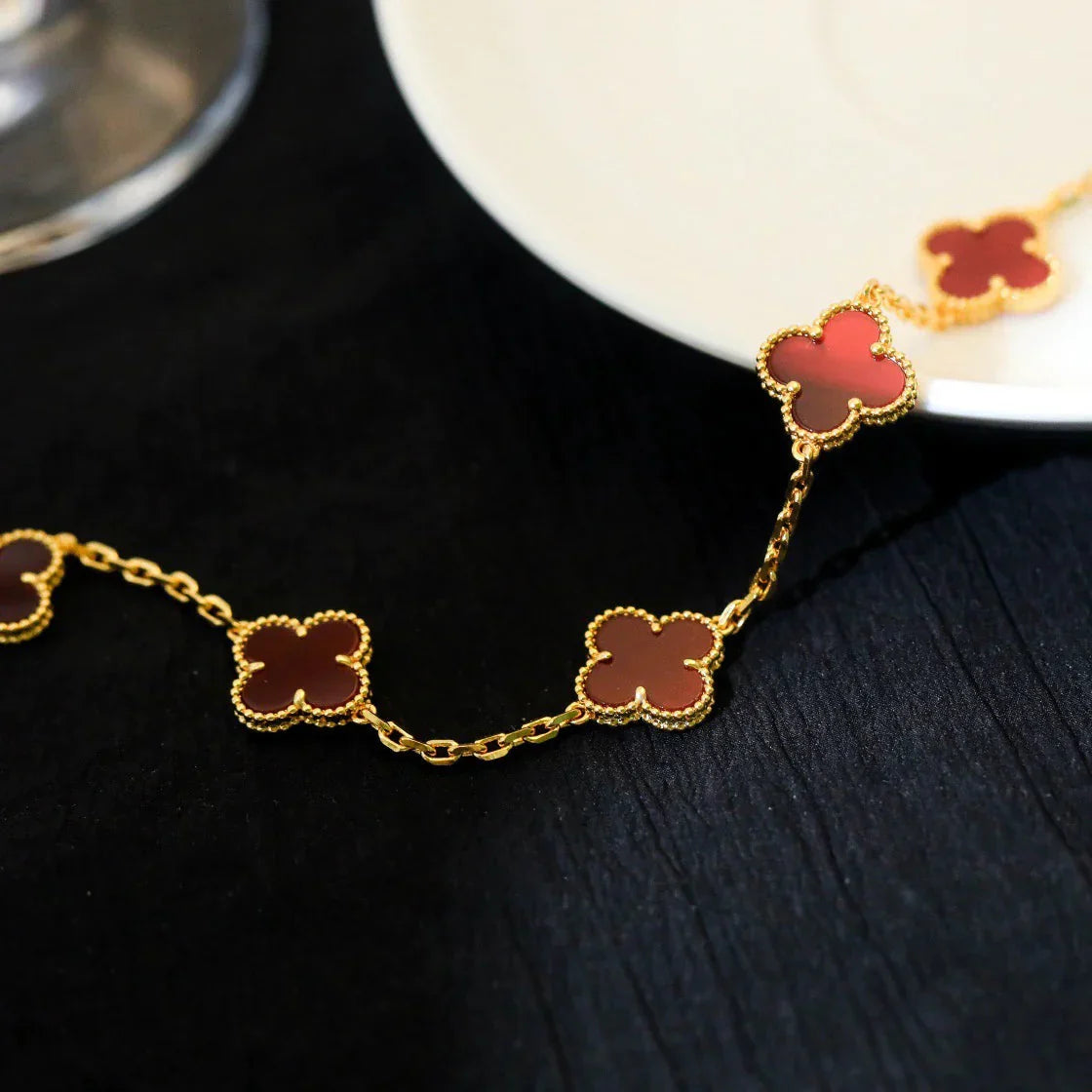 [ELAN LUXE] CLOVER 5 MOTIF RED CORNELIAN BRACELET COLLECTION