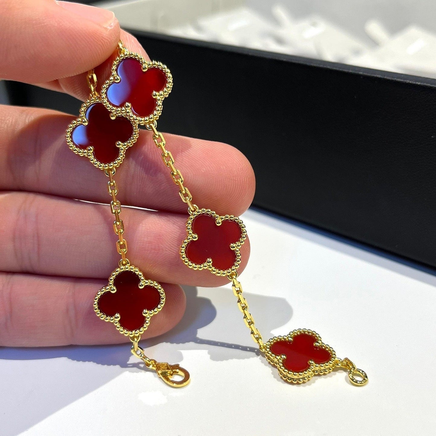 [ELAN LUXE]CLOVER 5 MOTIFS RED AGATE  BRACELET