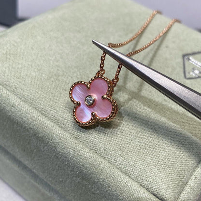 [ELAN LUXE]CLOVER 15MM DIAMOND PINK MOP NECKLACE