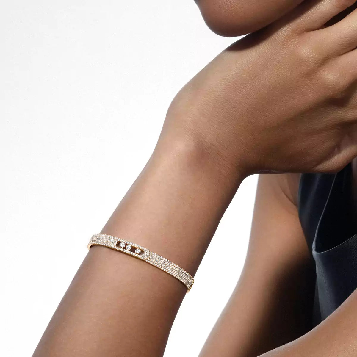 [ELAN LUXE]Move Noa Full Pav Diamond Bangle Bracelet