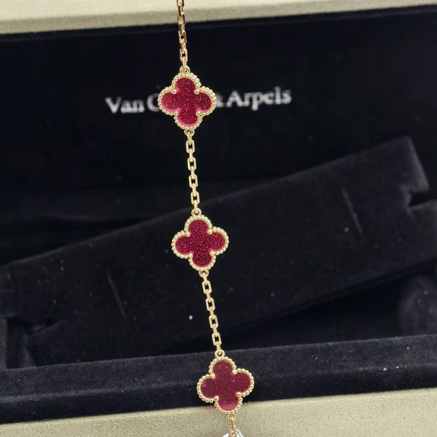 [ELAN LUXE]CLOVER 5 MOTIFS PINK ENAMEL BRACELET