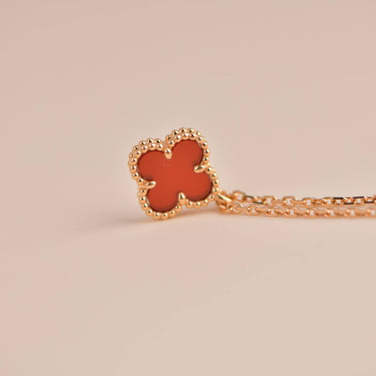 [ELAN LUXE]CLOVER MINI 9.5MM WHITE CARNELIANS NECKLACE