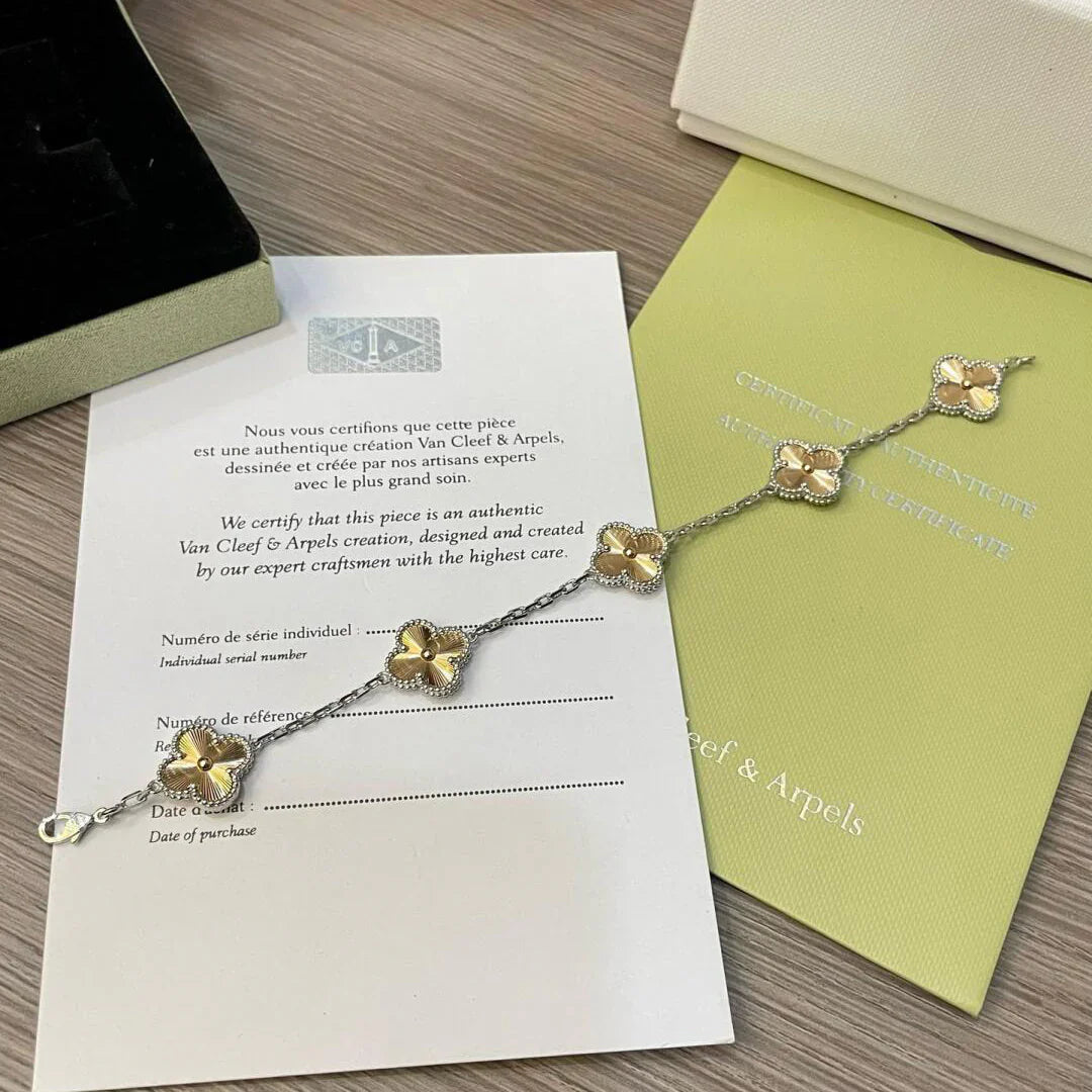 [ELAN LUXE] CLOVER 5 MOTIF LASER BRACELET COLLECTION