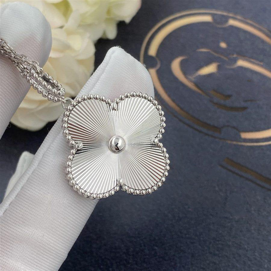 [ELAN LUXE]CLOVER 25MM SILVER BIG CLOVER NECKLACE
