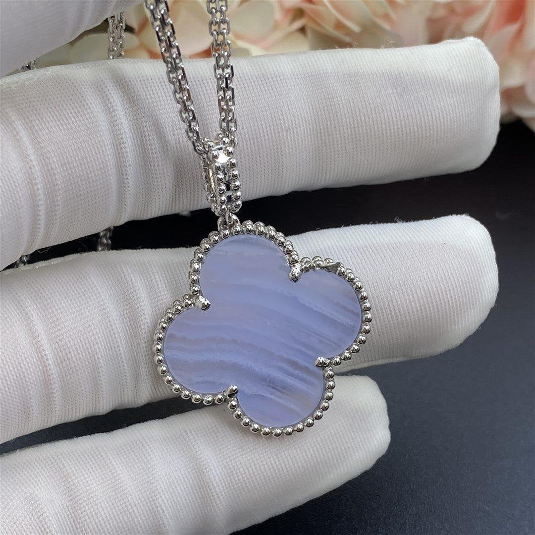 [ELAN LUXE]CLOVER SILVER CHALCEDONY BIG CLOVER NECKLACE