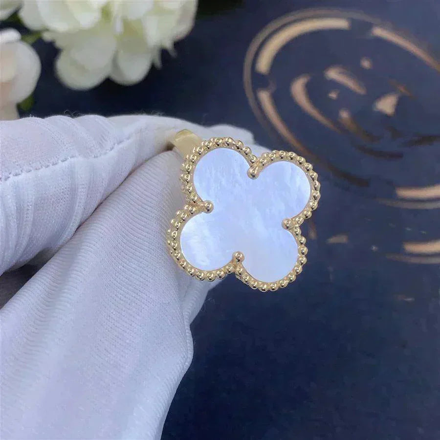 [ELAN LUXE]CLOVER WHITE MOP RING