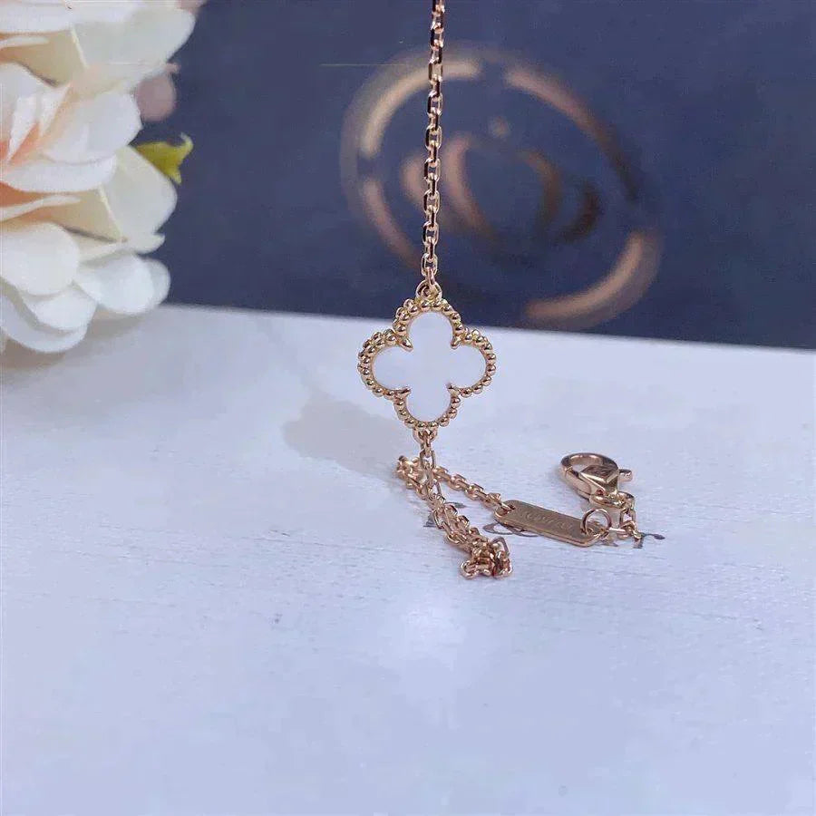 [ELAN LUXE]CLOVER WHITE MOP SINGLE FLOWER BRACELET