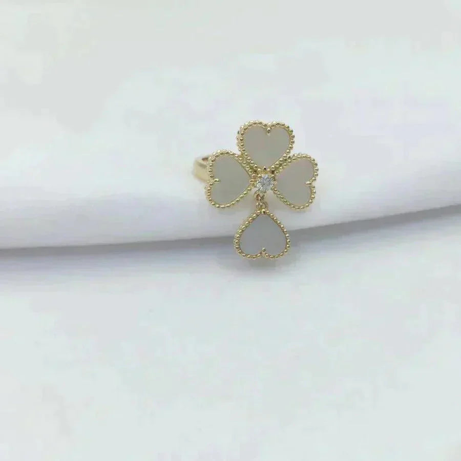 [ELAN LUXE]SWEET CLOVER WHITE MOP RING