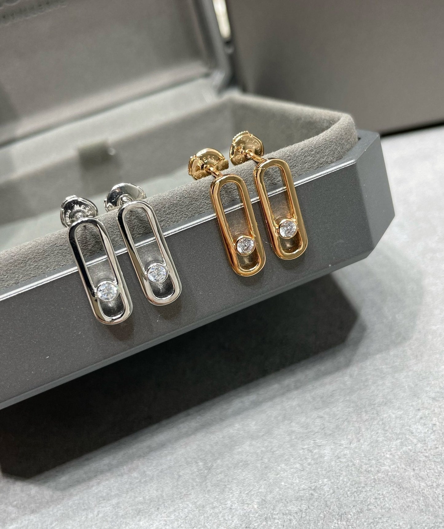 [ELAN LUXE]MOVE UNO SMALL 1 DIAMOND EARRINGS