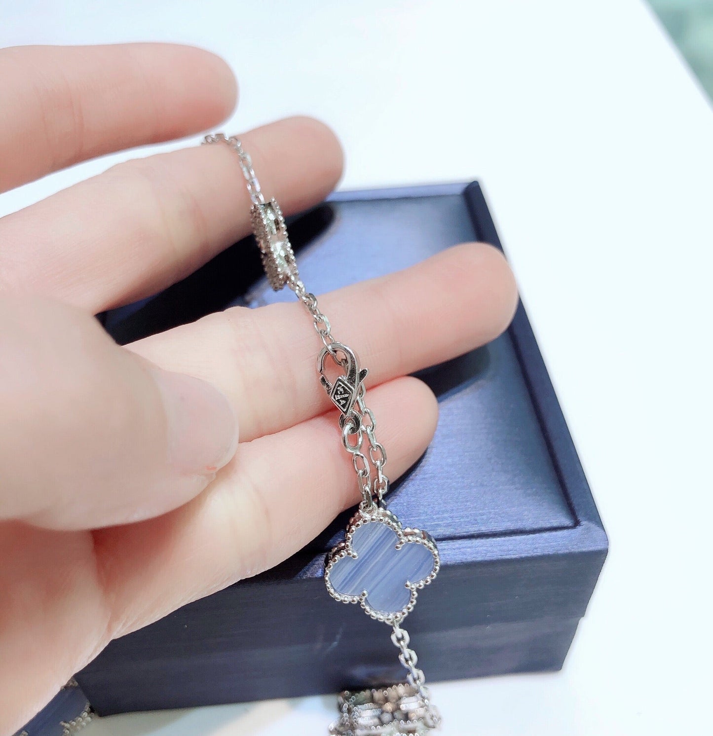 [ELAN LUXE]CLOVER 10 MOTIFS CHALCEDONY DIAMONDS SILVER NECKLACE