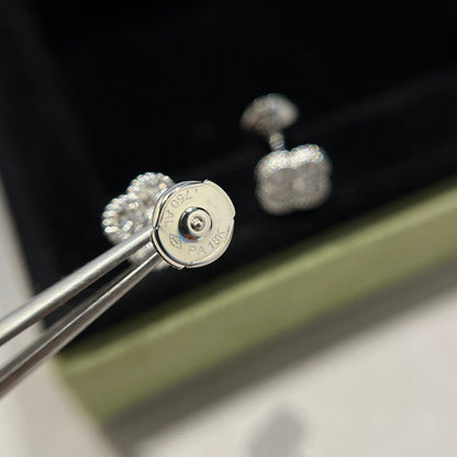 [ELAN LUXE]CLOVER MINI DIAMOND STUD EARRINGS