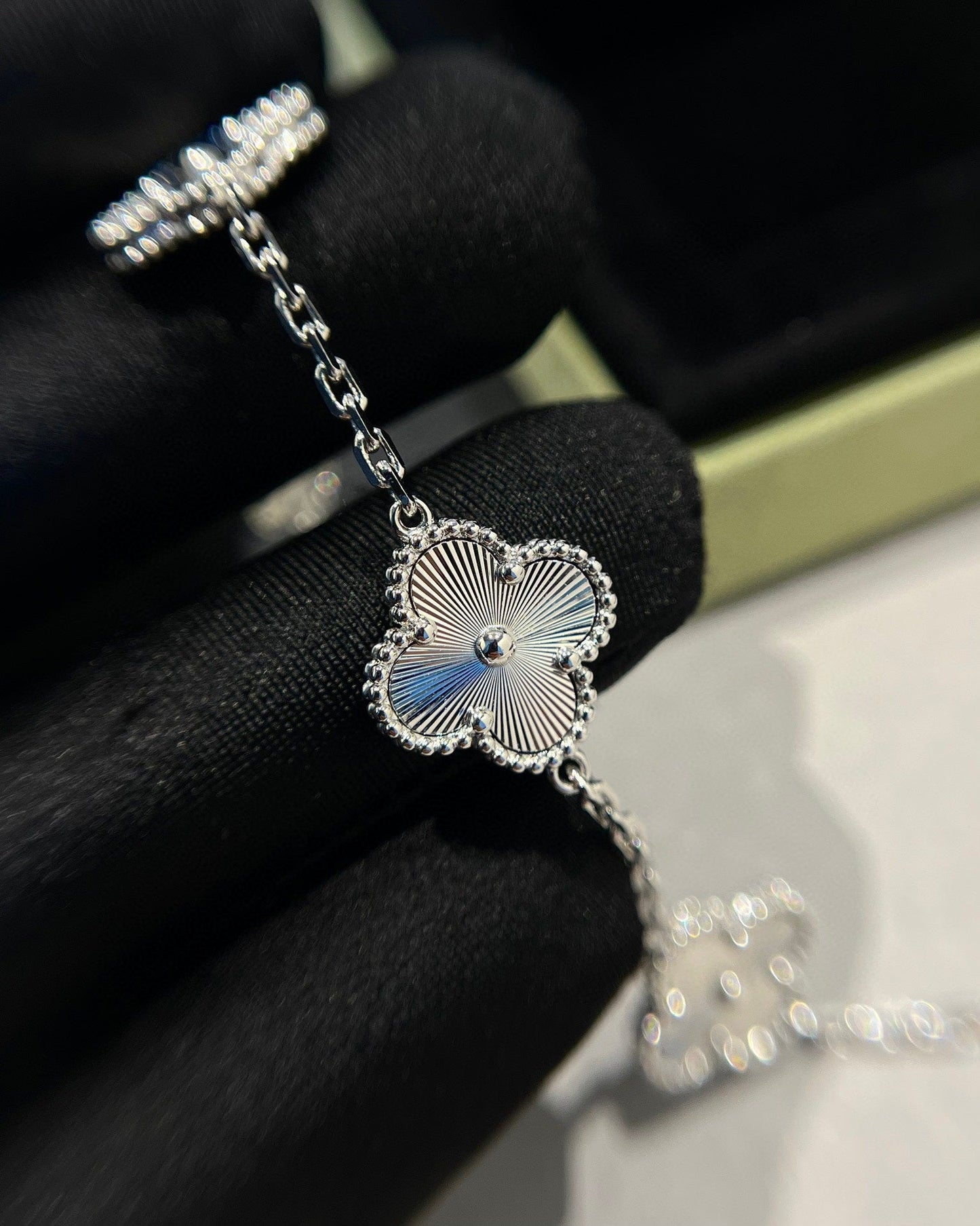 [ELAN LUXE]CLOVER SILVER 5 MOTIFS BRACELET